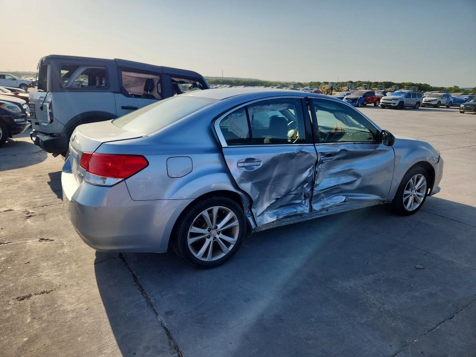 Photo 3 from auction – 2014 SUBARU LEGACY with VIN 4S3BMBA67E3031862