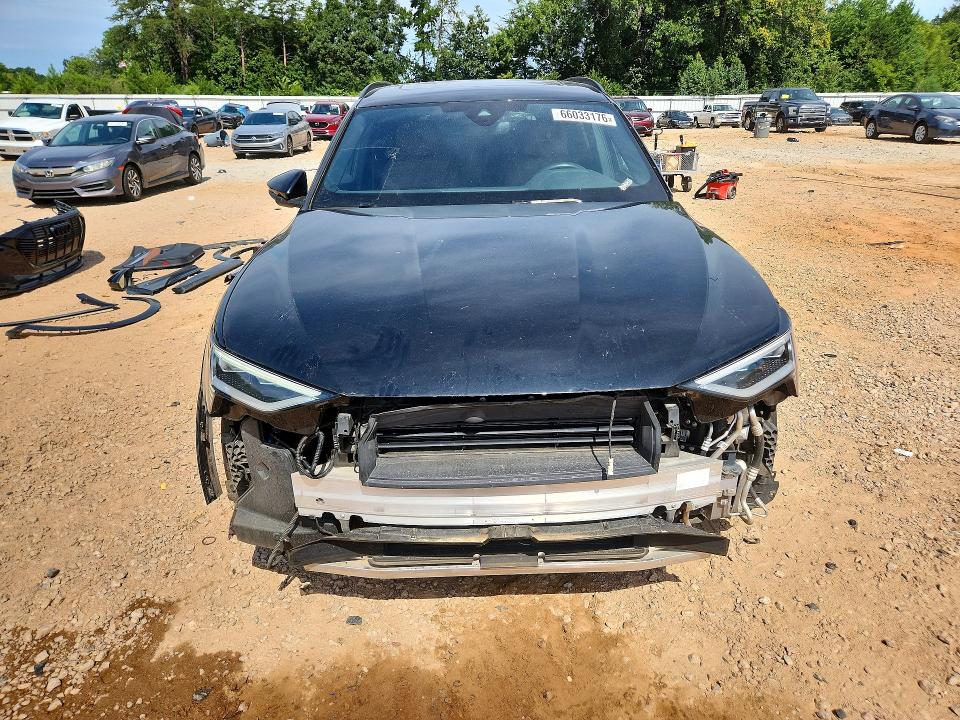Photo 5 from auction – 2022 AUDI E-TRON with VIN WA1AAAGE5NB045966