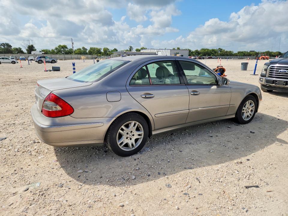 Photo 3 from auction – 2007 MERCEDES-BENZ E with VIN WDBUF22X97B046686