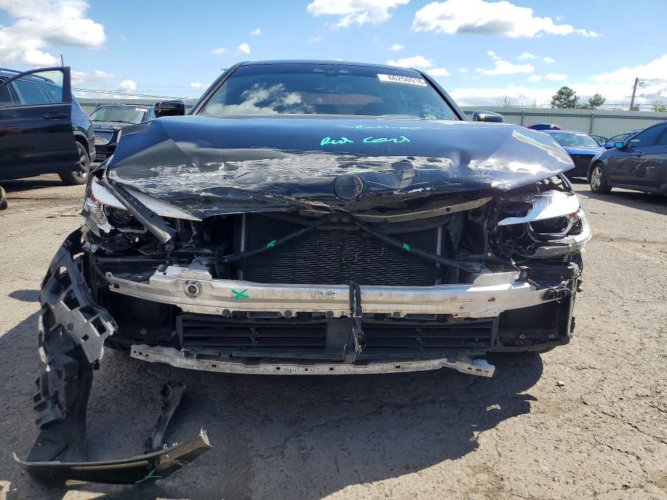 Photo 5 from auction – 2019 BMW 530 with VIN WBAJA7C50KWW35816