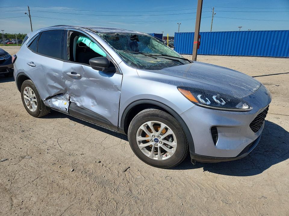Photo 4 from auction – 2022 FORD ESCAPE with VIN 1FMCU0G66NUA89905