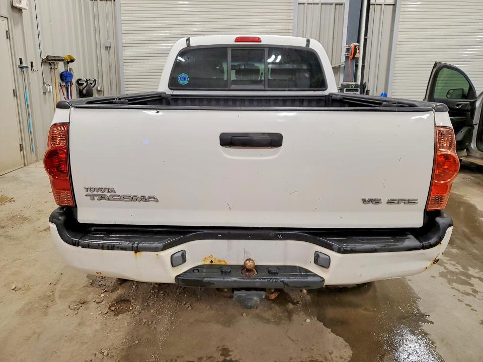 Photo 6 from auction – 2005 TOYOTA TACOMA with VIN 5TEMU52N65Z031806