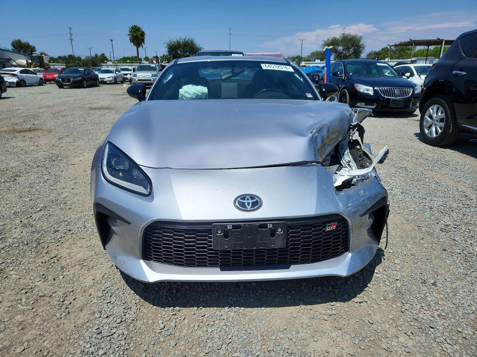 Photo 5 from auction – 2024 TOYOTA GR 86 with VIN JF1ZNBE17R9754341
