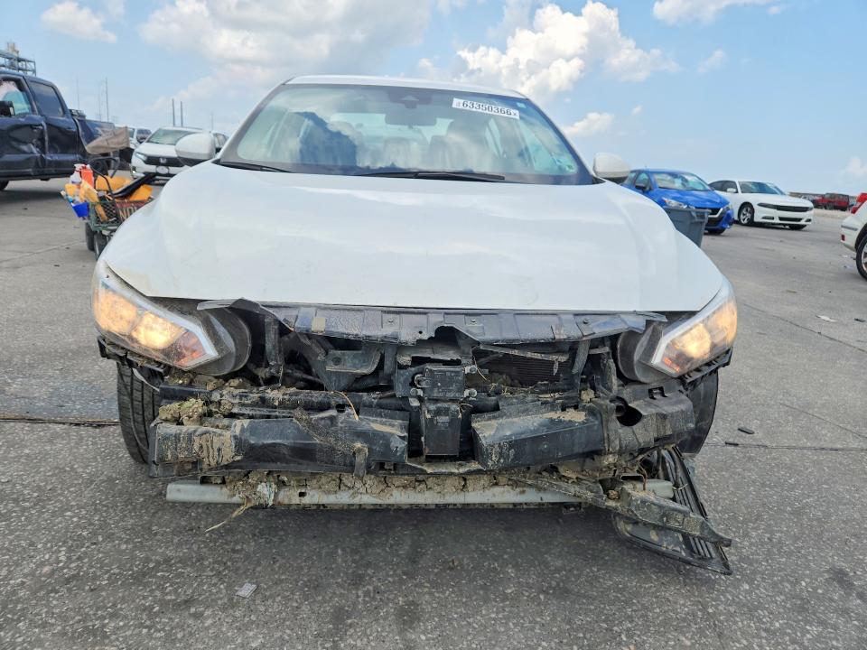 Photo 5 from auction – 2023 NISSAN SENTRA with VIN 3N1AB8CV2PY247513