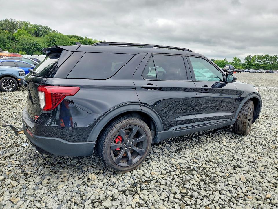 Photo 3 from auction – 2023 FORD EXPLORER with VIN 1FM5K8GC4PGC34346