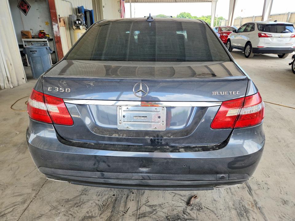 Photo 6 from auction – 2011 MERCEDES-BENZ E with VIN WDDHF2EBXBA373900