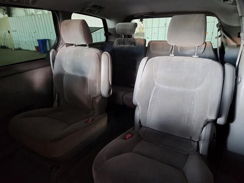 Photo 11 from auction – 2004 TOYOTA SIENNA with VIN 5TDZA23CX4S197123