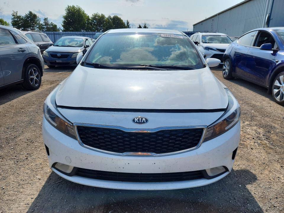 Photo 5 from auction – 2018 KIA FORTE with VIN 3KPFL4A70JE195949
