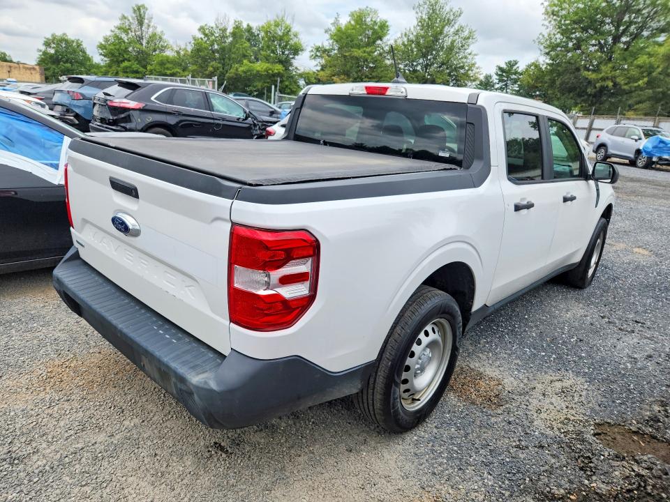 Photo 3 from auction – 2022 FORD MAVERICK with VIN 3FTTW8E33NRA64697