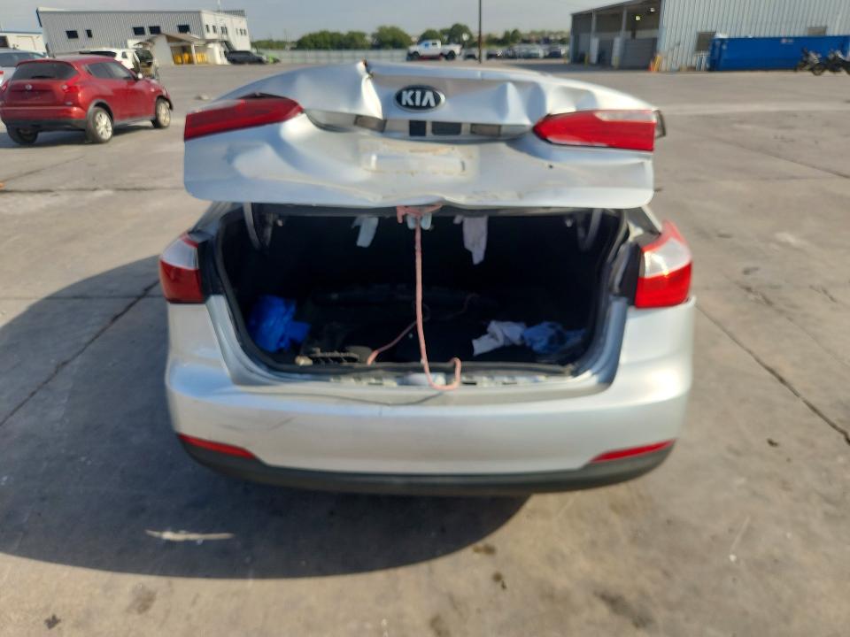 Photo 6 from auction – 2014 KIA FORTE with VIN KNAFK4A60E5075612