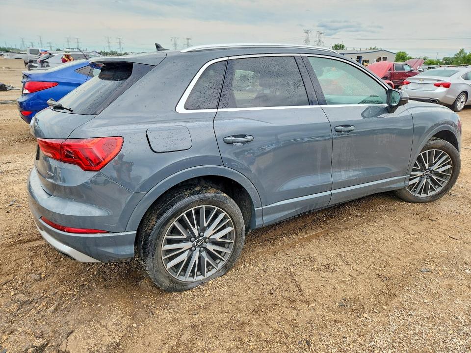 Photo 3 from auction – 2021 AUDI Q3 with VIN WA1BUDF30M1108621