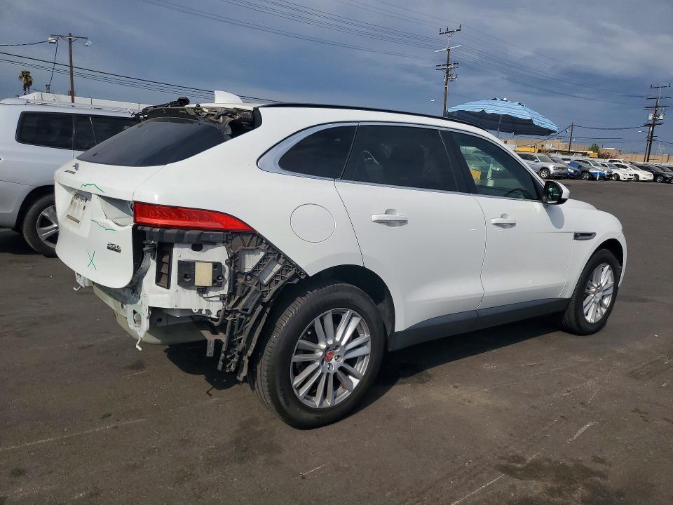 Photo 3 from auction – 2019 JAGUAR F-PACE with VIN SADCK2FX1KA600874