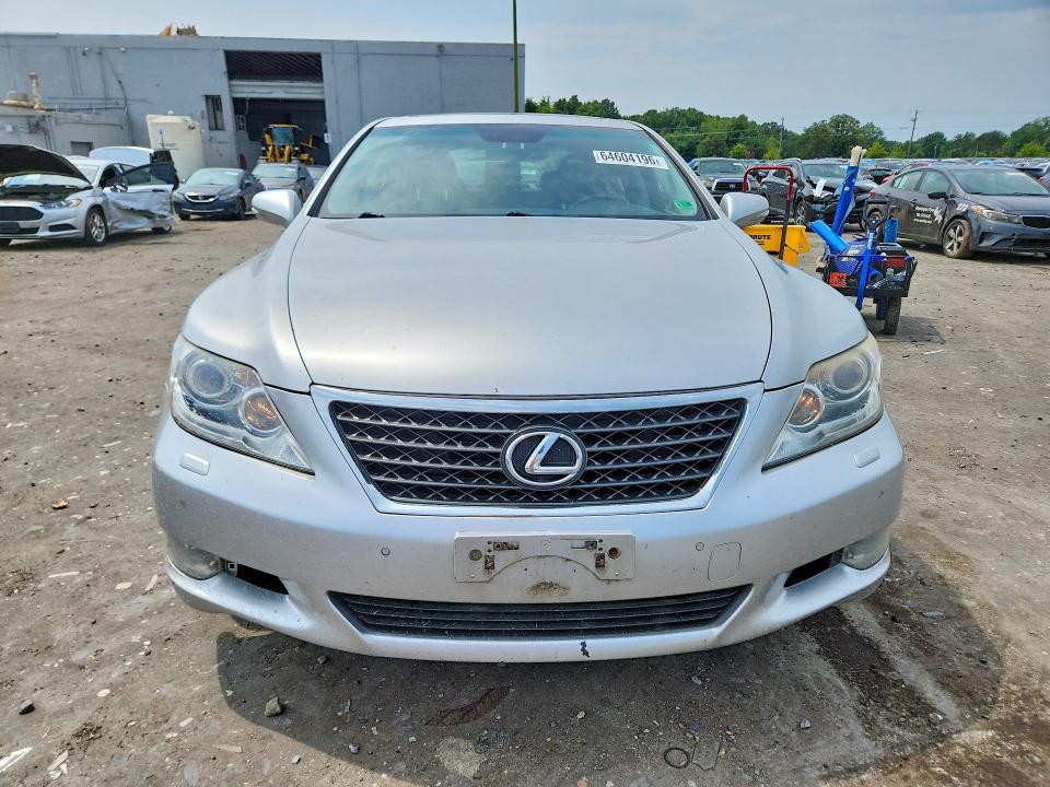 Photo 5 from auction – 2012 LEXUS LS with VIN JTHCL5EF8C5015205