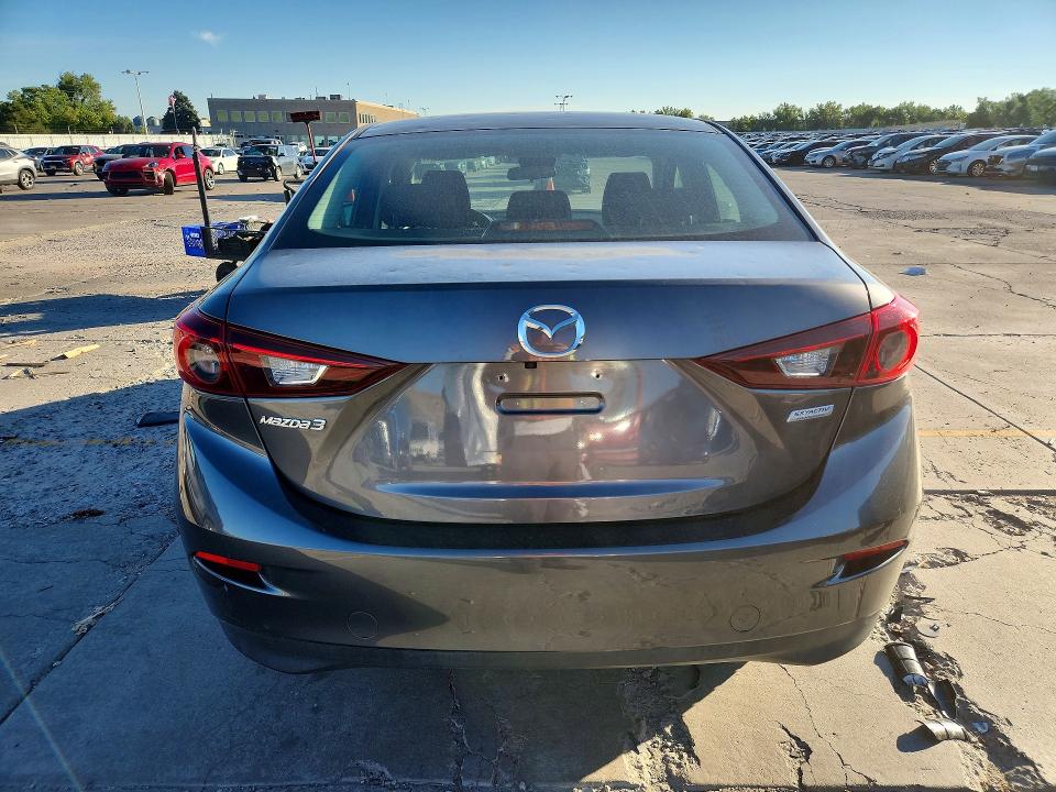 Foto 6 de la subasta – 2018 MAZDA 3 con VIN 3MZBN1U7XJM185242