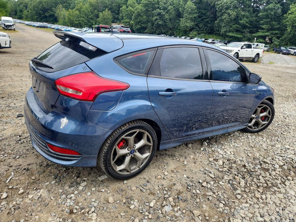 Photo 3 from auction – 2018 FORD FOCUS with VIN 1FADP3L96JL208155