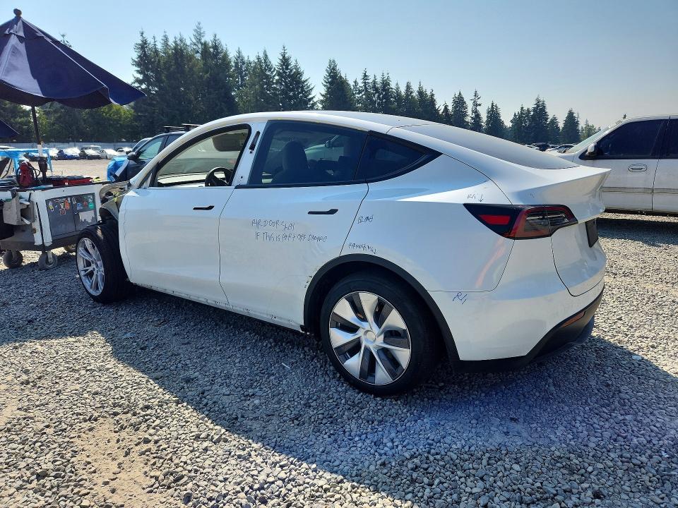 Zdjęcie 2 z aukcji – 2024 TESLA MODEL Y z VIN 7SAYGDEE3RF075495