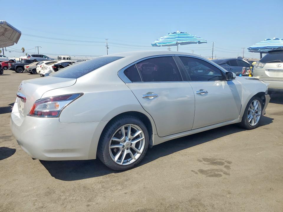 Photo 3 from auction – 2012 NISSAN MAXIMA with VIN 1N4AA5AP0CC839858