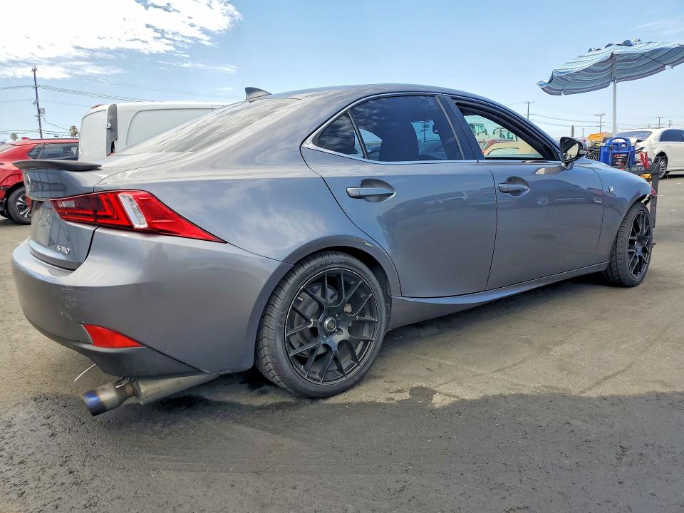 Photo 3 from auction – 2014 LEXUS IS with VIN JTHBE1D28E5012529