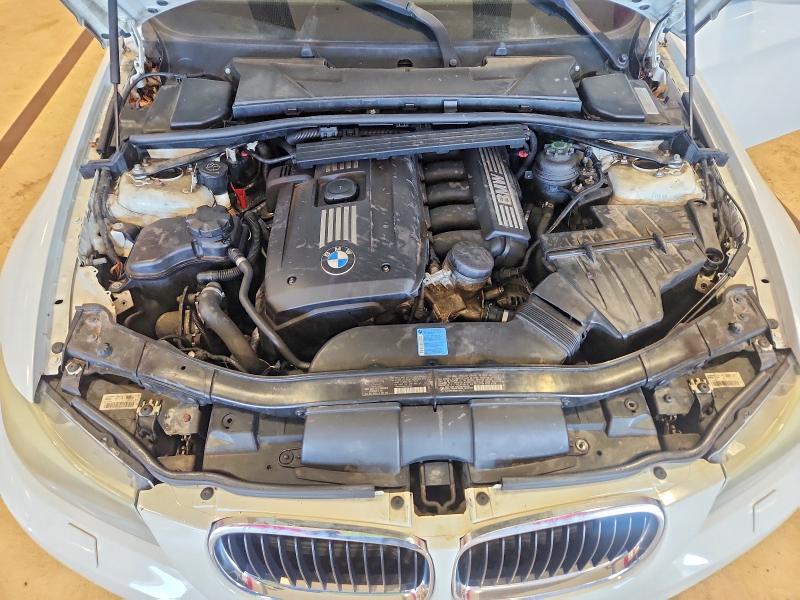 Photo 11 from auction – 2009 BMW 328 with VIN WBAPK53519A512223