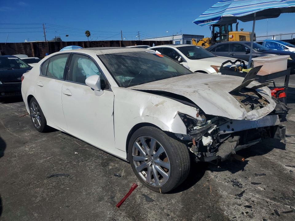 Photo 4 from auction – 2015 LEXUS GS with VIN JTHCE1BL0FA001582
