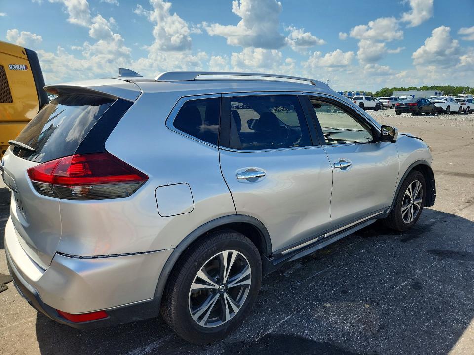 Photo 3 from auction – 2018 NISSAN ROGUE with VIN JN8AT2MT3JW457271