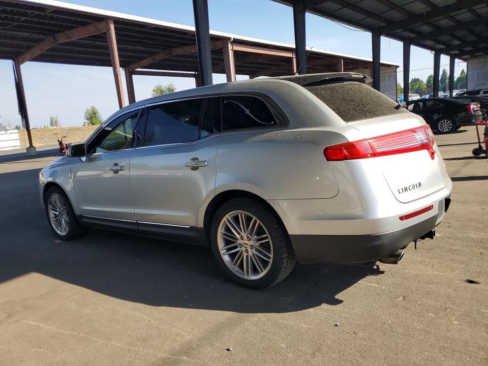 Photo 2 from auction – 2010 LINCOLN MKT with VIN 2LMHJ5ATXABJ16330