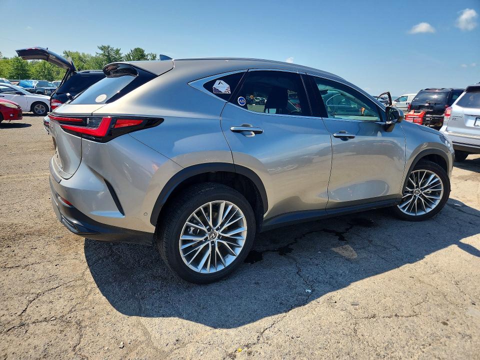 Photo 3 from auction – 2025 LEXUS NX with VIN 2T2HGCEZXSC061092