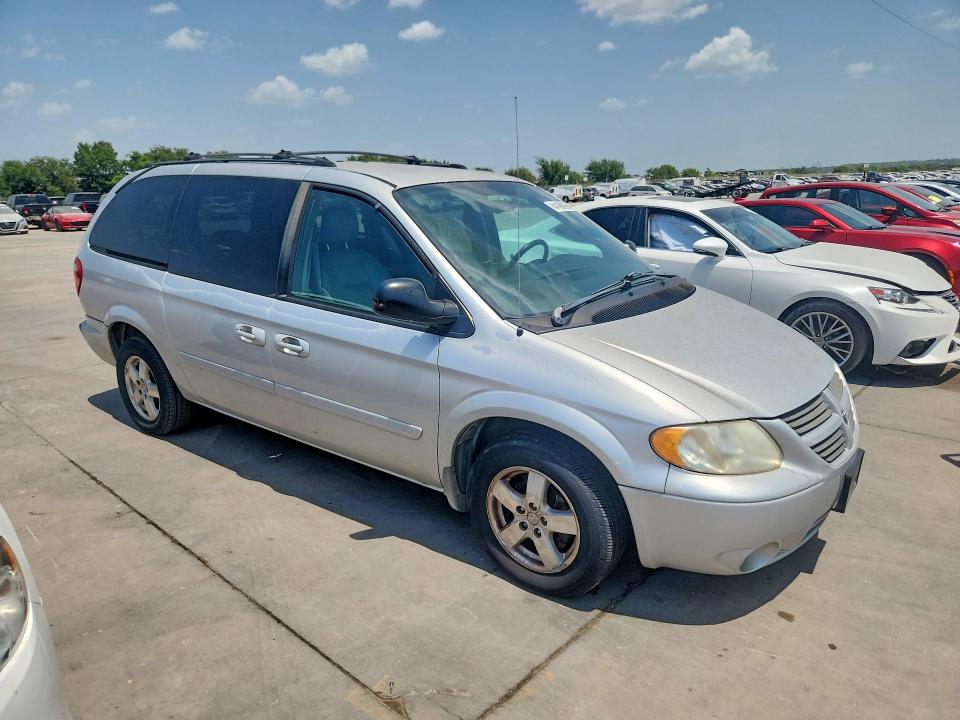 Photo 4 from auction – 2005 DODGE GRAND CARAVAN with VIN 2D4GP44L45R172313