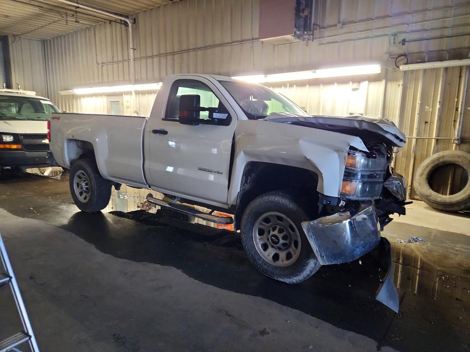 Photo 4 from auction – 2015 CHEVROLET SILVERADO with VIN 1GC3KYCGXFZ540295