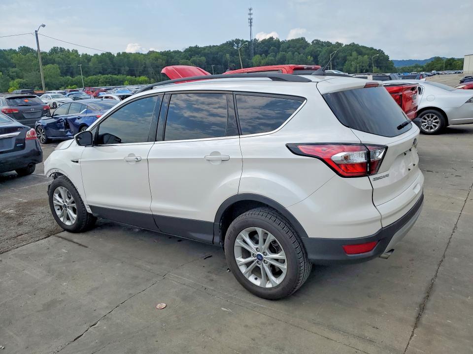 Photo 2 from auction – 2018 FORD ESCAPE with VIN 1FMCU0HD5JUA41142