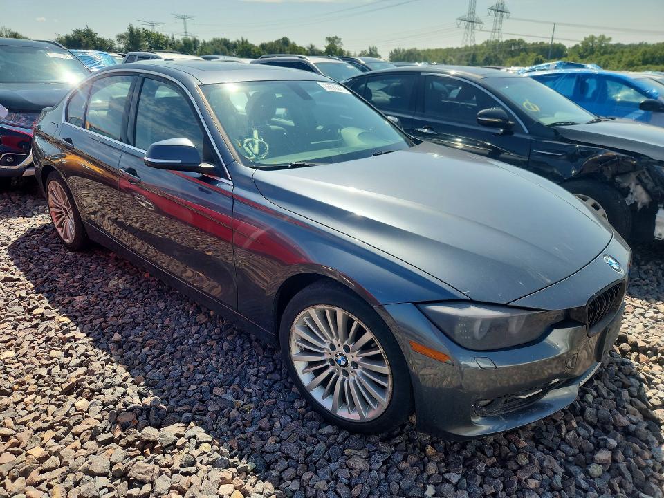 Photo 4 from auction – 2014 BMW 328 with VIN WBA3B3C52EJ980653
