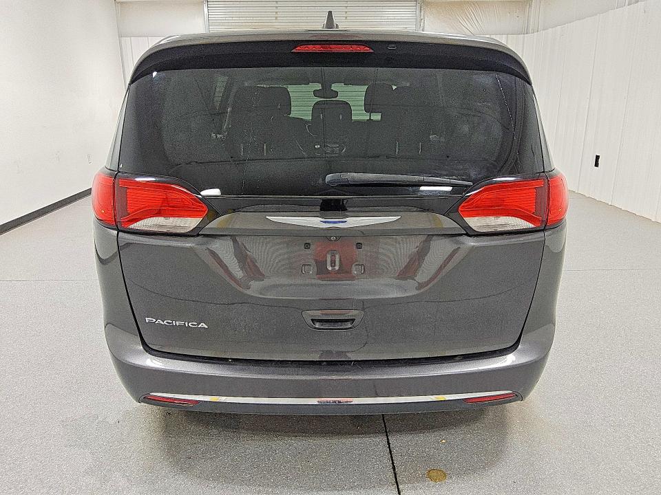 Снимка 6 от търг – 2017 CHRYSLER PACIFICA с VIN 2C4RC1BG5HR846737