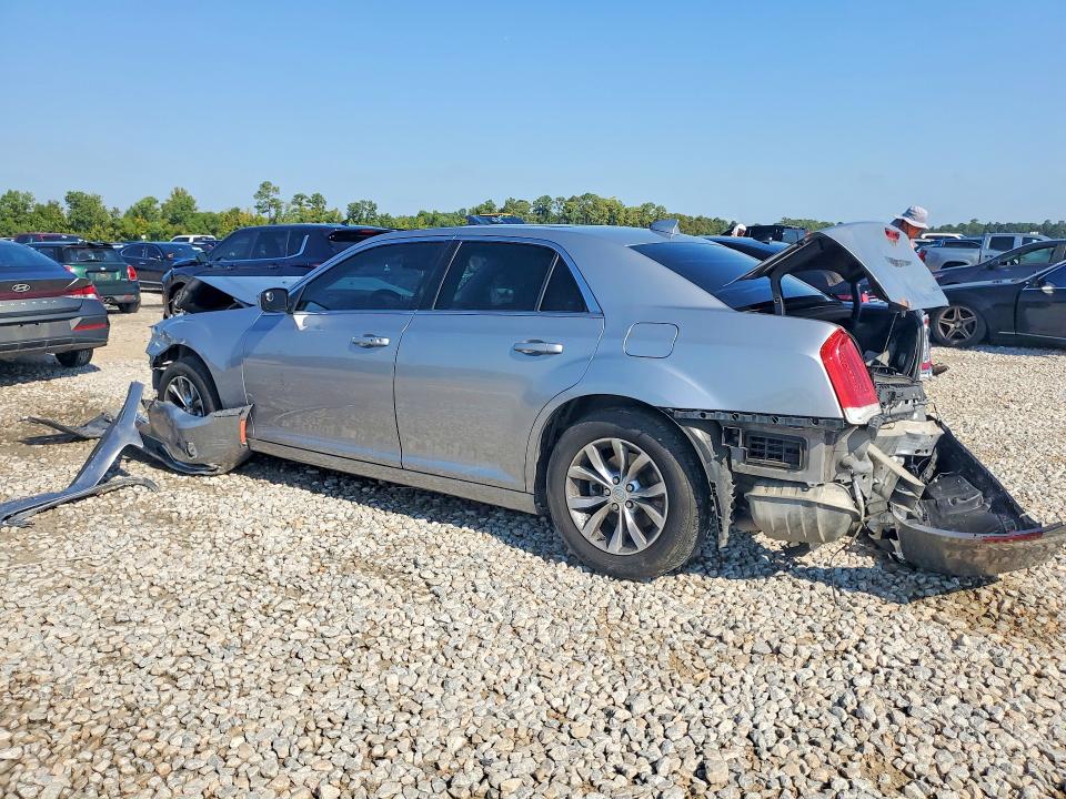Photo 2 from auction – 2015 CHRYSLER 300 with VIN 2C3CCAAG4FH853676