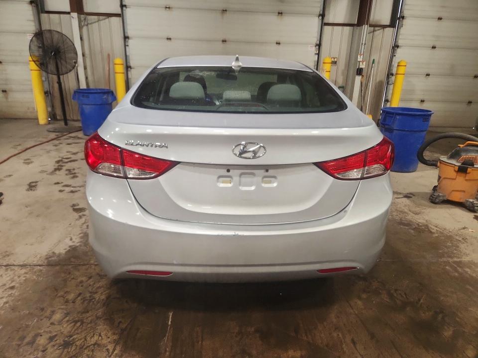 Photo 6 from auction – 2013 HYUNDAI ELANTRA with VIN 5NPDH4AE8DH334541