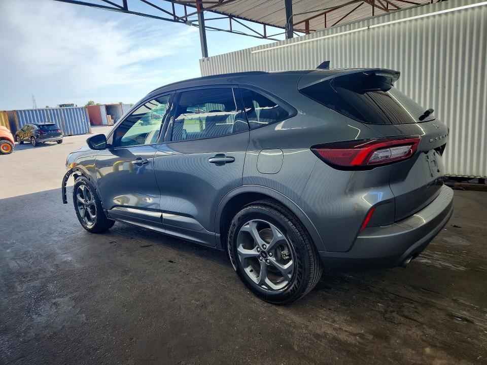 Photo 2 from auction – 2023 FORD ESCAPE with VIN 1FMCU0MNXPUA00609