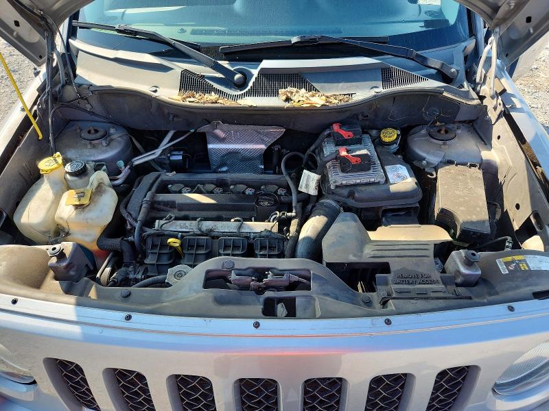 Photo 12 from auction – 2016 JEEP PATRIOT with VIN 1C4NJPBA2GD575026