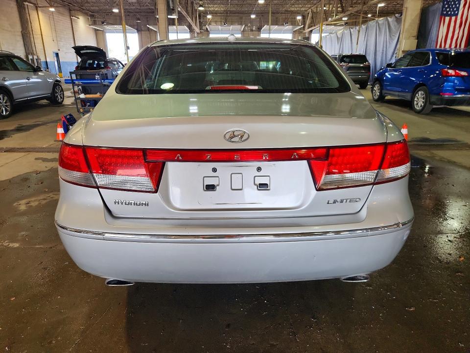 Photo 6 from auction – 2008 HYUNDAI AZERA with VIN KMHFC46F98A273055