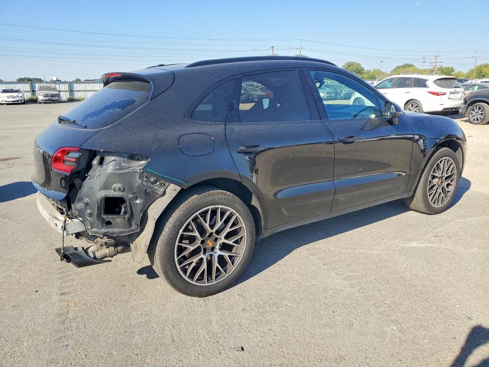 Фото 3 с аукциона – 2017 PORSCHE MACAN с VIN WP1AB2A54HLB14452