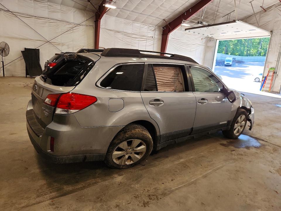 Photo 3 from auction – 2010 SUBARU OUTBACK with VIN 4S4BRBGC2A3370520