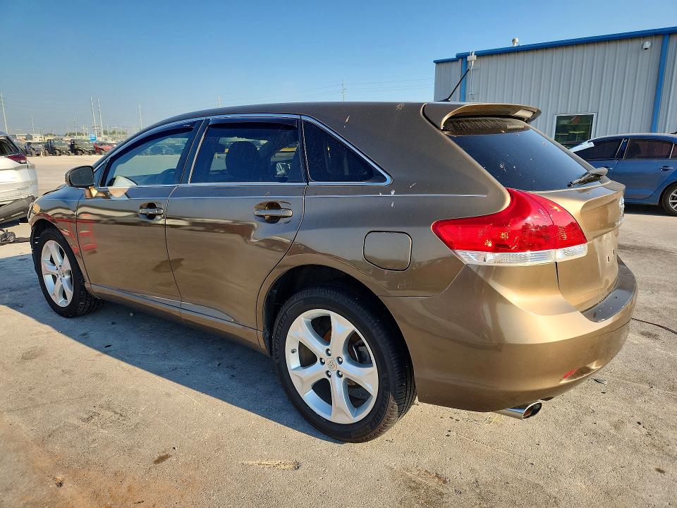Photo 2 from auction – 2010 TOYOTA VENZA with VIN 4T3ZK3BB6AU027492