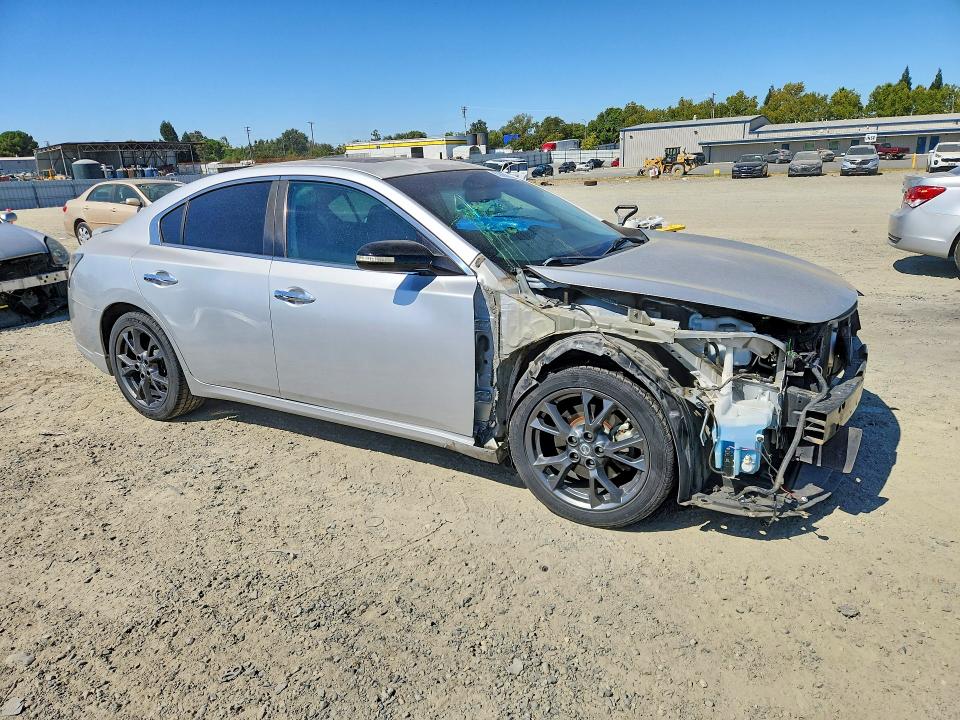 Photo 4 from auction – 2012 NISSAN MAXIMA with VIN 1N4AA5AP5CC842576