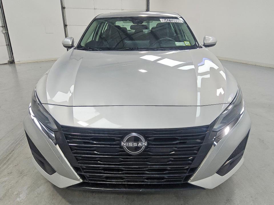Zdjęcie 5 z aukcji – 2023 NISSAN ALTIMA z VIN 1N4BL4DVXPN320829