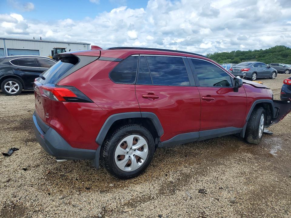 Photo 3 from auction – 2019 TOYOTA RAV4 with VIN JTMF1RFV4KD037496