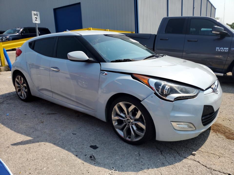 Photo 4 from auction – 2015 HYUNDAI VELOSTER with VIN KMHTC6AD6FU222077