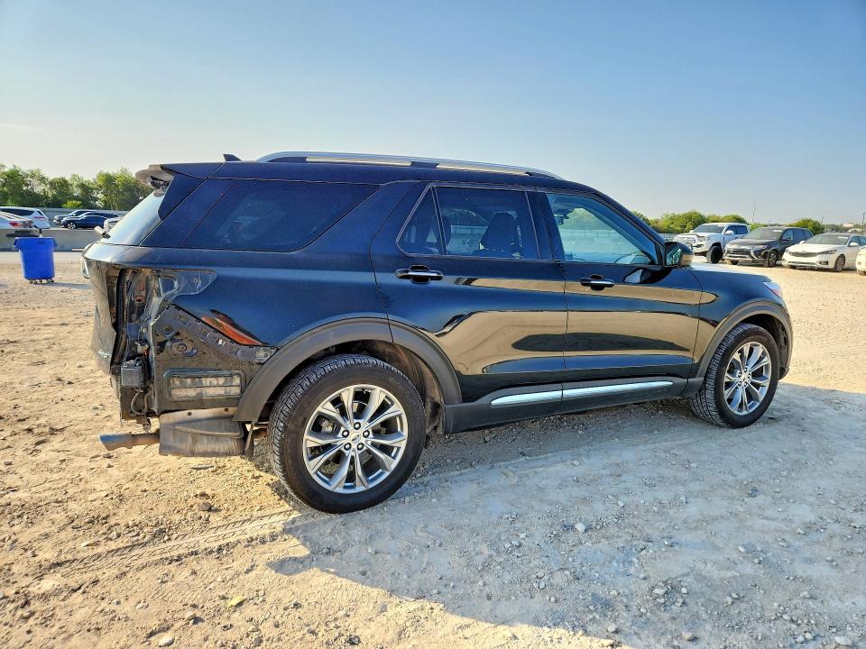 Photo 3 from auction – 2022 FORD EXPLORER with VIN 1FMSK8FH2NGB01890