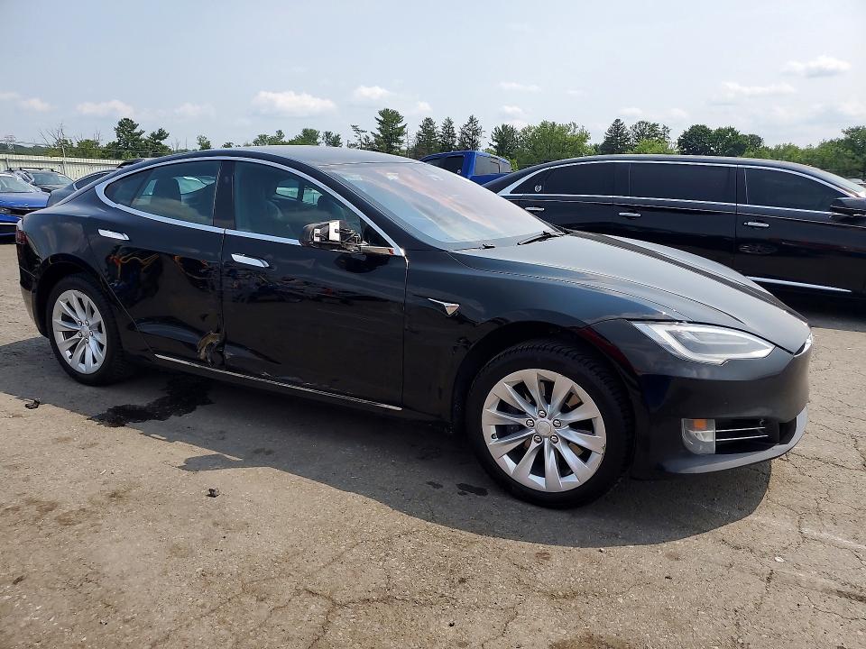 Photo 4 from auction – 2018 TESLA MODEL S with VIN 5YJSA1E23JF264757