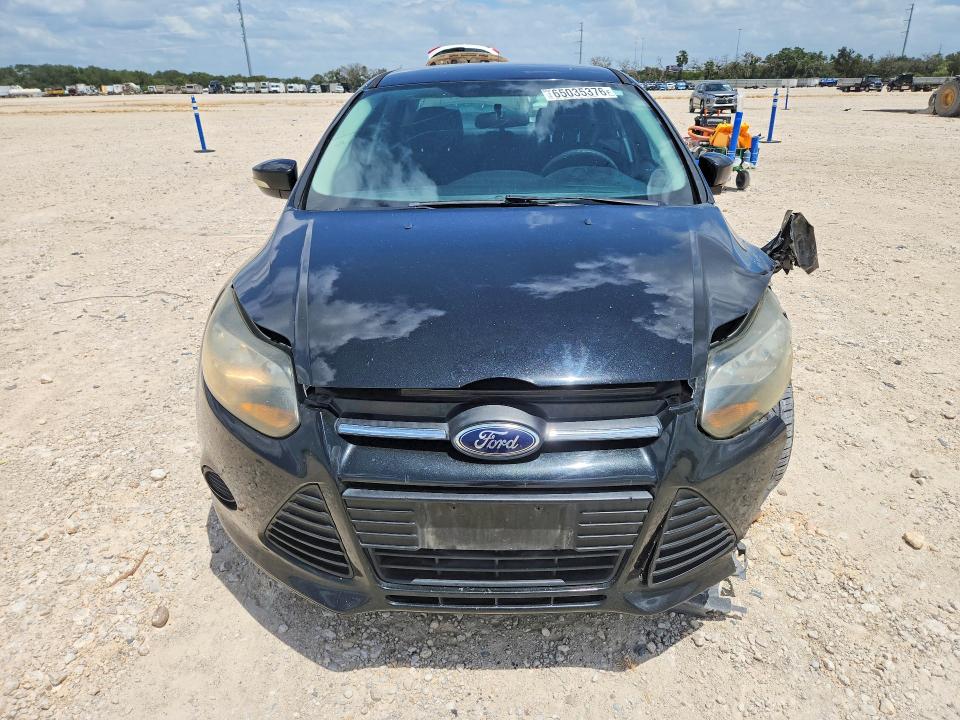 Foto 5 de la subasta – 2014 FORD FOCUS con VIN 1FADP3F27EL211974