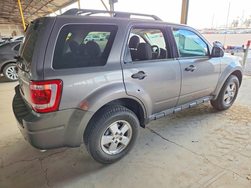 Zdjęcie 3 z aukcji – 2009 FORD ESCAPE z VIN 1FMCU03749KA08724