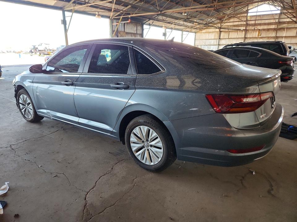 Photo 2 from auction – 2019 VOLKSWAGEN JETTA with VIN 3VWC57BU2KM040455