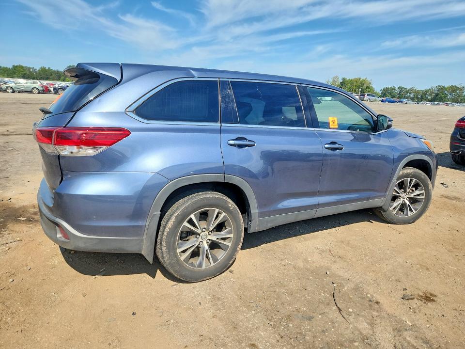 Photo 3 from auction – 2019 TOYOTA HIGHLANDER with VIN 5TDBZRFH7KS734554